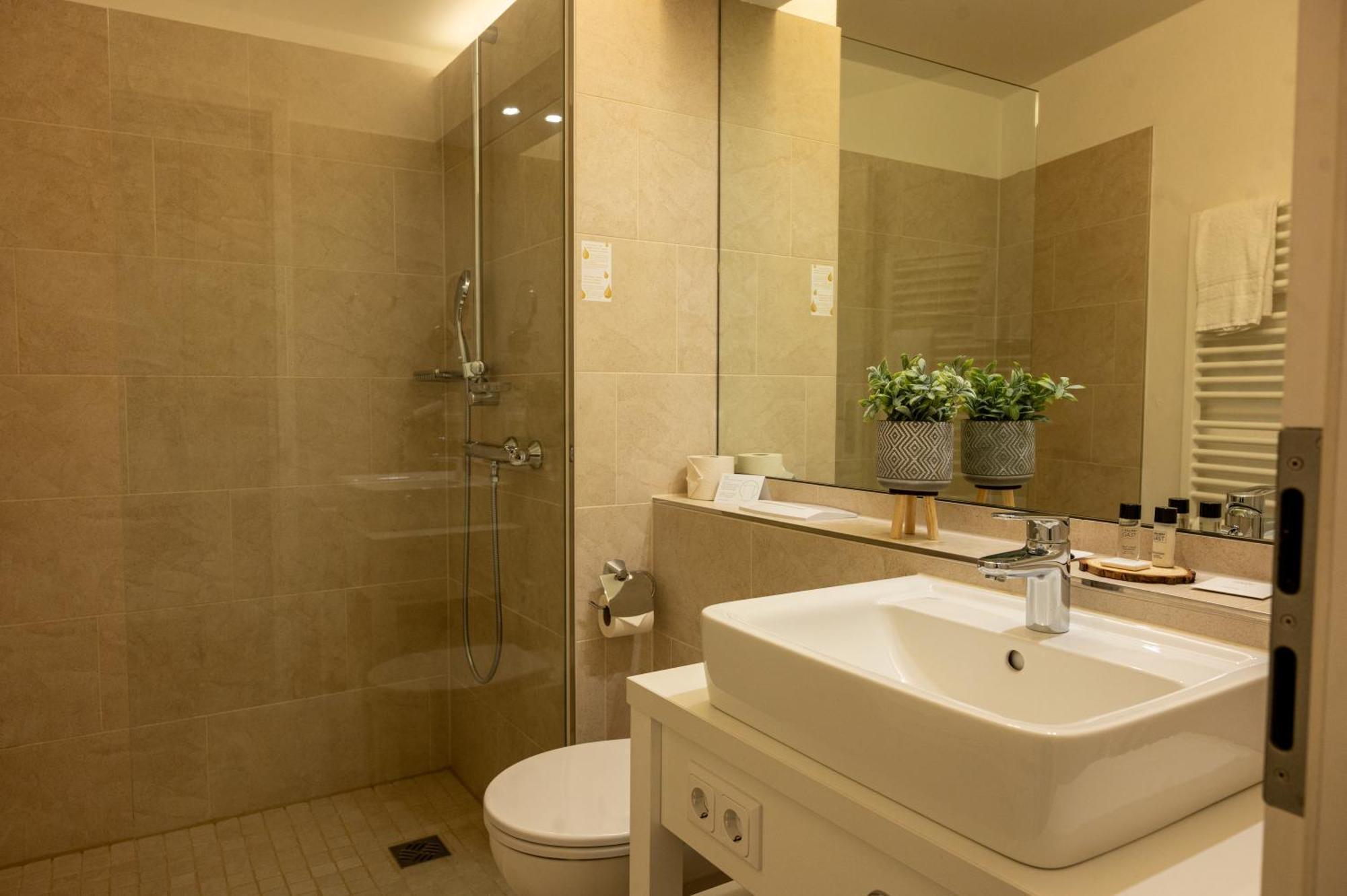 Landhotel Jann Hinsch Hof Winsen Екстериор снимка