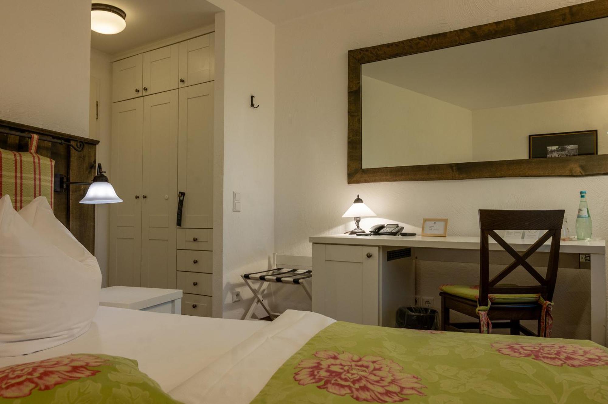 Landhotel Jann Hinsch Hof Winsen Екстериор снимка